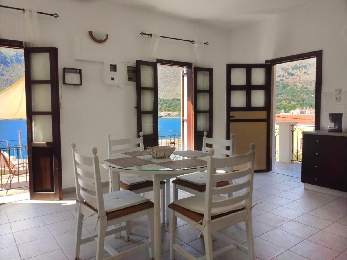 Gompos Apartment - Cozy Apartment Next To The Sea - Amazing Sea View Simi Dış mekan fotoğraf