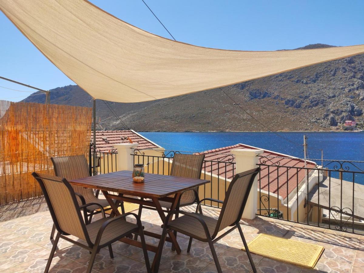Gompos Apartment - Cozy Apartment Next To The Sea - Amazing Sea View Simi Dış mekan fotoğraf