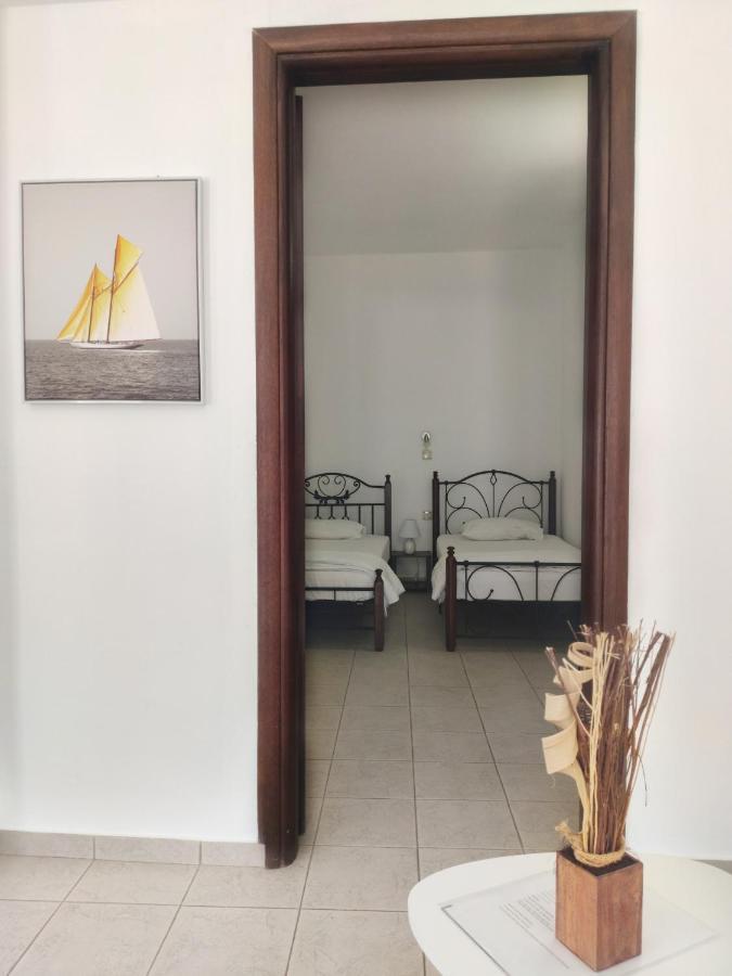 Gompos Apartment - Cozy Apartment Next To The Sea - Amazing Sea View Simi Dış mekan fotoğraf