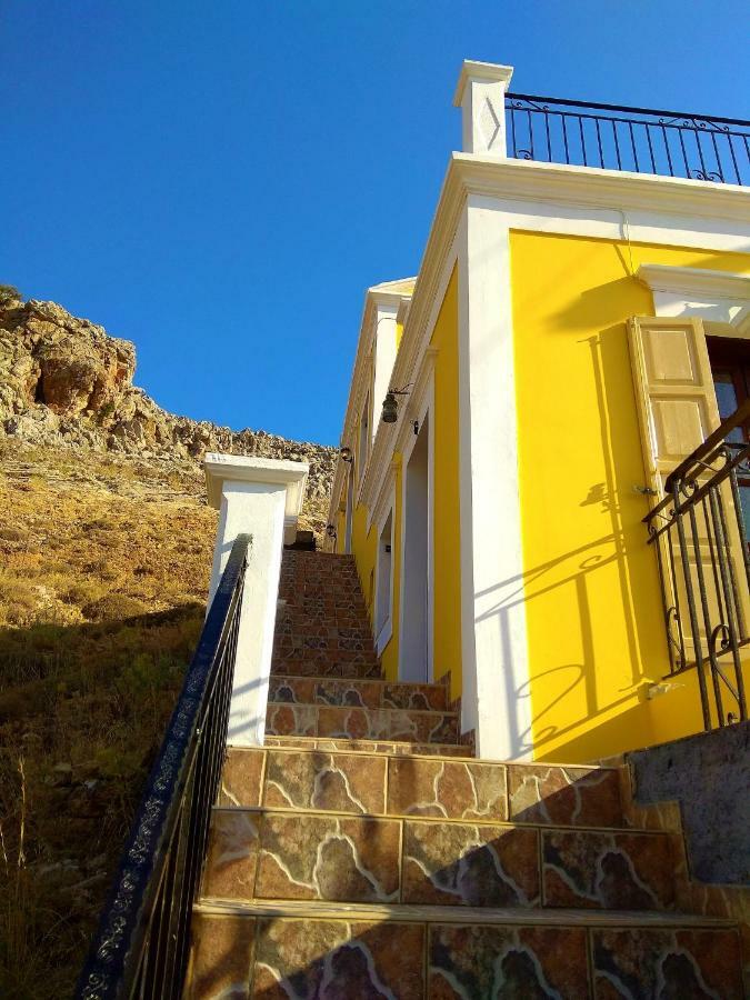 Gompos Apartment - Cozy Apartment Next To The Sea - Amazing Sea View Simi Dış mekan fotoğraf